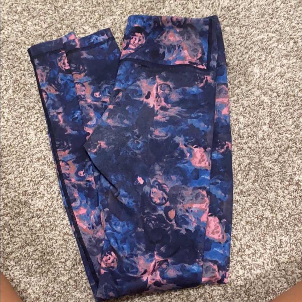 Lululemon multi color spandex size 6